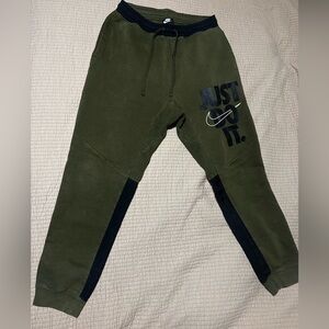 Nike mens Olive Green & Black 'Just Do It' Joggers